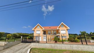 House in San Mateo - Castro - O Val. Casa seminueva en narón