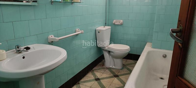 Foto b10b5a8b-c1b0-4769-9169-1f9721aef569. Casa aparellada amb calefacció aparcament a Almansa