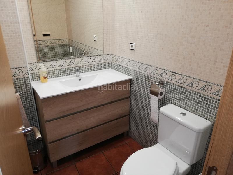 Foto 5ffe996e-87bc-4dbf-9434-3625f9628b5f. Casa pareada casa situada en casco histórico con patio en Almansa