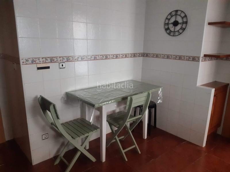 Foto 98a081df-5e90-40c8-ba95-e2d61976eade. Casa pareada casa situada en casco histórico con patio en Almansa