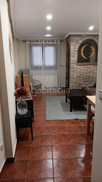 Foto bd6b398e-7b7e-498e-b25d-320f9d392f14. Casa pareada casa situada en casco histórico con patio en Almansa