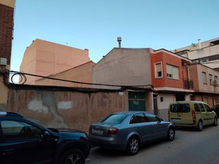 Terrain résidentiel à Travesía san crispín 33. Solar a dos calles muy bien situado.