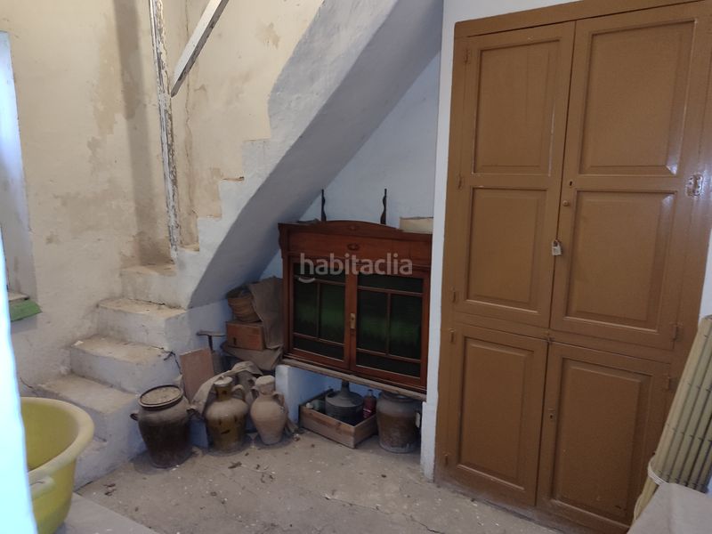 Foto 315ea425-d91a-47ad-b3e9-f2f4831097ef. Casa adossada a Almansa