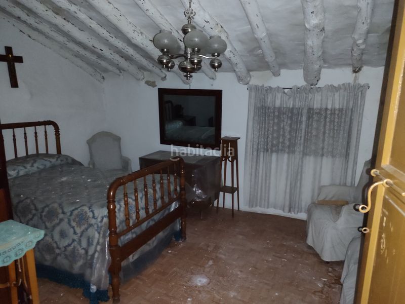 Foto 6cea88cb-eb48-44f9-9ab2-8020f3ec90e7. Casa adossada a Almansa