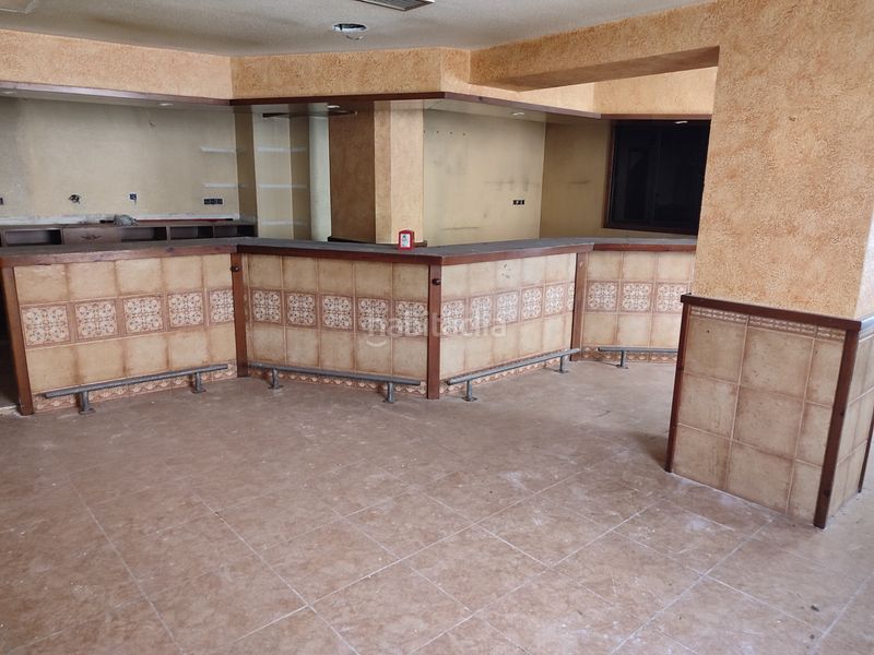 Foto a35cfb21-9e15-4fd1-b7eb-d31e047d19ce. Casa adossada a Almansa