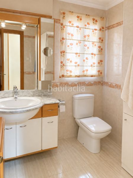 Foto de229cf4-5d19-4b65-9725-5a32ba9c7b99. Piso  muy amplio a dos minutos del centro. con patio y garaje. en Almansa