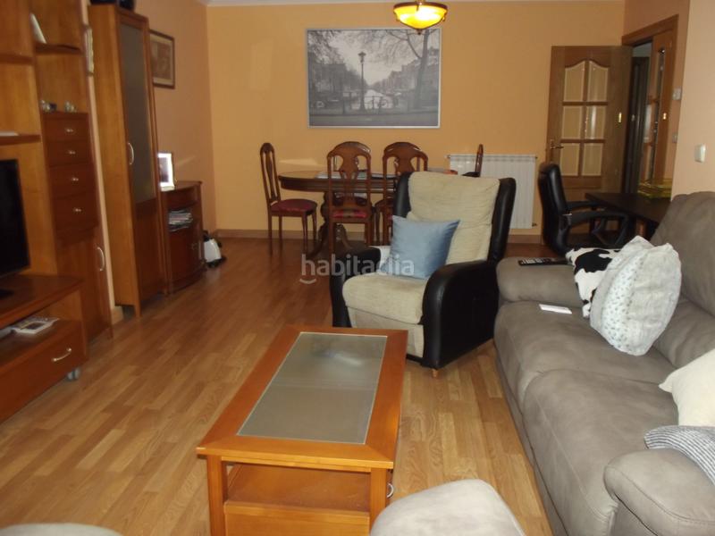 Foto 5f44a636-9075-4fed-93a7-45877e34f350. Piso en Almansa