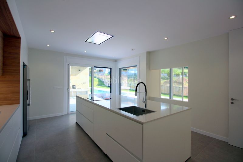 Foto 1bc22072-94ab-4067-961d-781e121e07b9. Xalet amb xemeneia calefacció aparcament piscina a Baiona