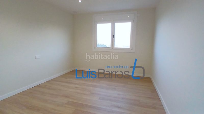 Foto d5e8921c-fb20-4d4a-85c9-9ed89a535432. Xalet amb xemeneia calefacció aparcament piscina a Baiona