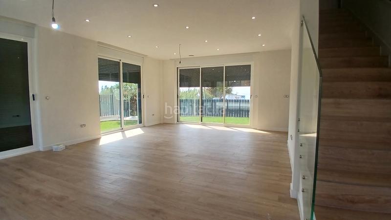 Foto 06f945a3-f167-43e9-9c1f-7d2cb2c4567c. Maison jumelée dans rúa ángeles alvariño 1 dans Coruxo - Oia - Saiáns Vigo