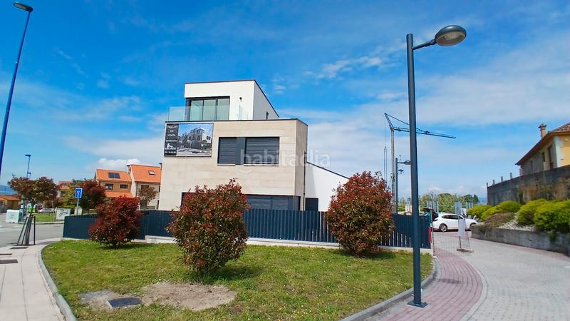 Foto dcdabe7a-38b6-4a42-9857-43cecf26d557. Maison jumelée dans rúa ángeles alvariño 1 dans Coruxo - Oia - Saiáns Vigo