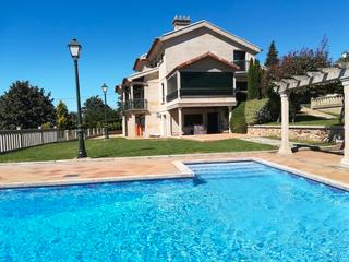 Chalet in Camino Cacheiro