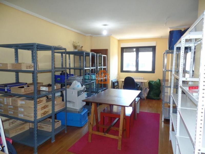 Foto b590318c-0aae-4fbb-81a4-d9b092351f2f. Office space with heating in Centro Ciudad León