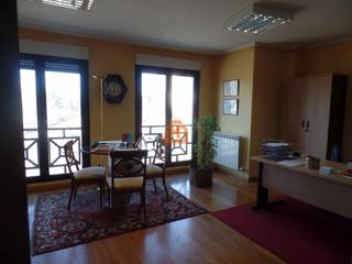 Office space  Avenida de los reyes leoneses