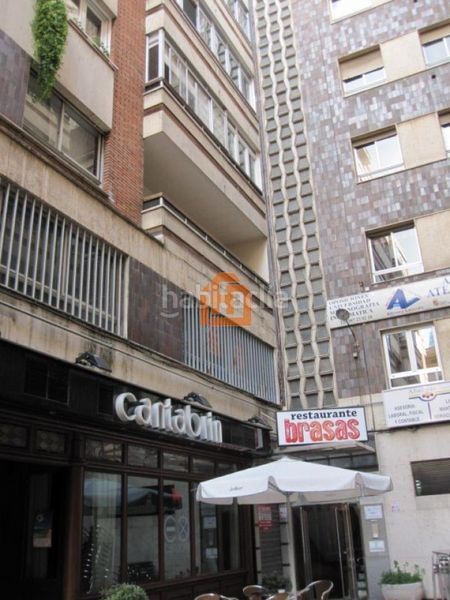 Foto bfb4263e-a7e9-4d2f-a810-d746b92a3ac4. Oficina amb calefacció a Centro Ciudad León