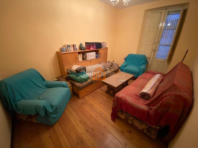 Foto bdebe81c-ecd1-4c21-8e18-23a50c32a99a. Casa amb aparcament a Armunia León