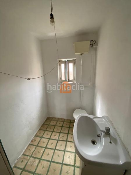 Foto e89f8d8b-1126-4694-8e9e-5f2197f47a0a. Casa amb aparcament a Armunia León