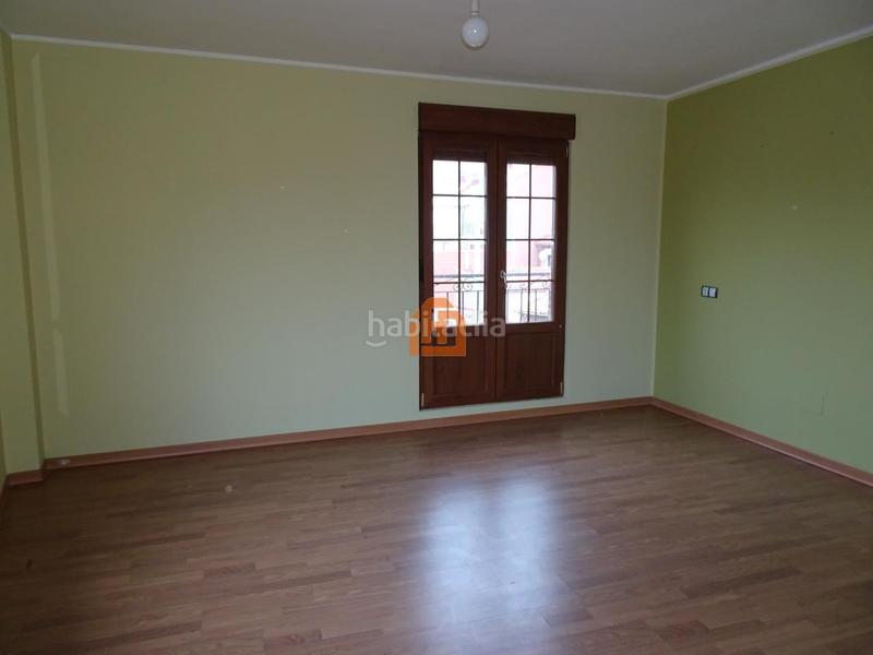 Foto 8d4b0903-2e74-4bb7-91f8-0625a860153a. Casa con riscaldamento parcheggio in Puente Castro León