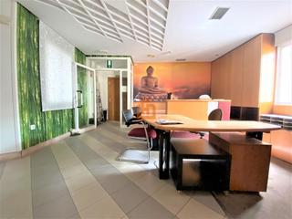 Rent Office space  Calle roa de la vega