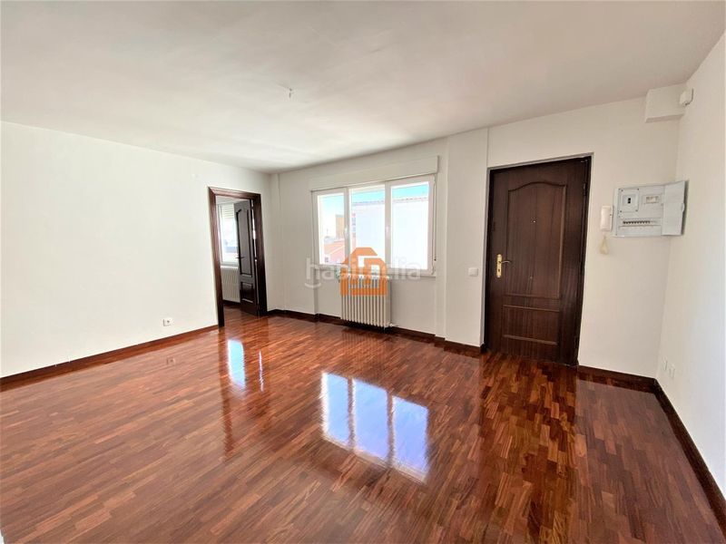 Foto 2a2d00ae-7a02-4120-8f76-7e81e10ff684. Rent flat with heating in Centro Ciudad León