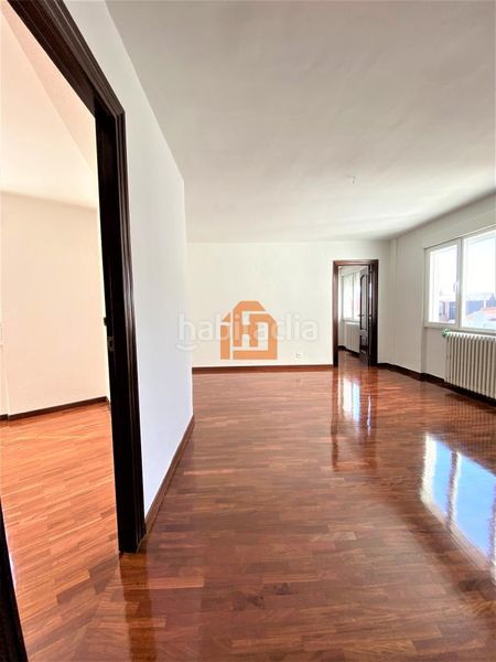 Foto 8d4ef855-8a12-4fee-8bc2-8c9df886b325. Rent flat with heating in Centro Ciudad León