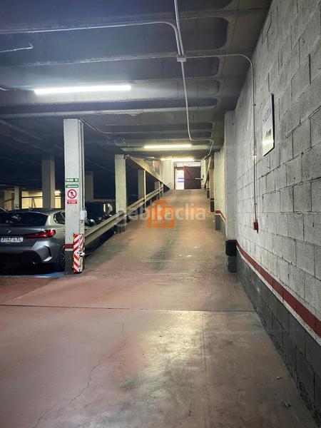 Foto b9defdb9-dfb8-4f5b-aaba-efb8c315f593. Location parking voiture dans San Claudio - La Chantría León