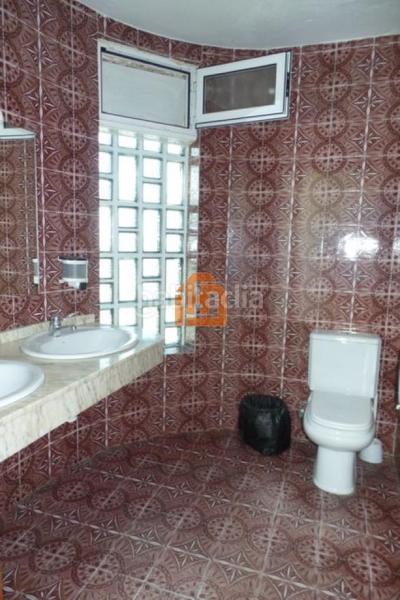 Foto b6db016b-8780-42b1-b104-a6a05be93c96. Edificio en Sariegos