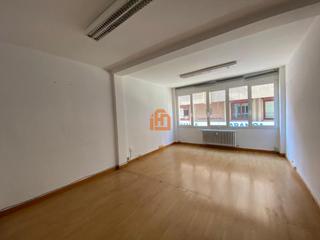 Rent Office space  Arquitecto torbado
