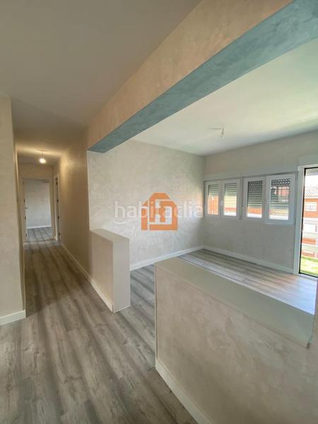 Foto 2db1b8a3-d032-452b-8fa9-391d95facef0. Piso en Robla (La)