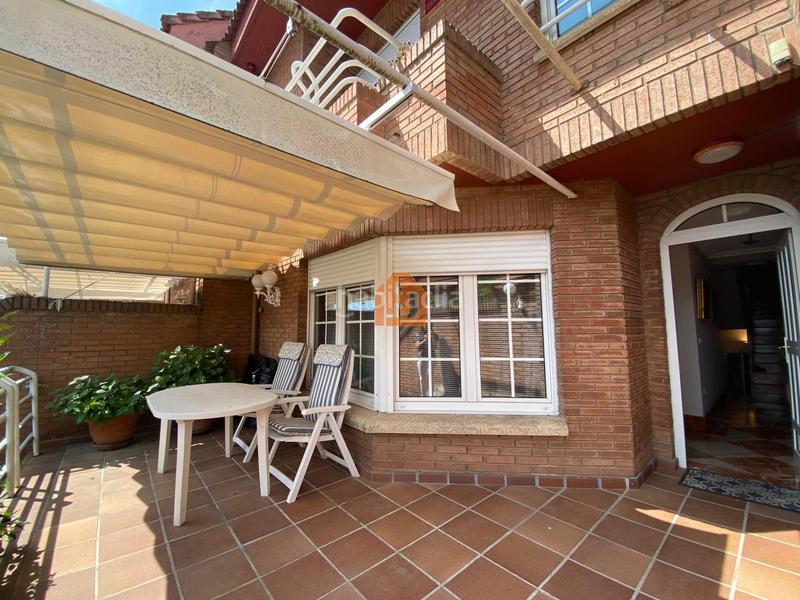 Foto 742b4b04-cd80-4090-9817-4db502f21a48. Casa adossada amb calefacció aparcament piscina a Trobajo del camino