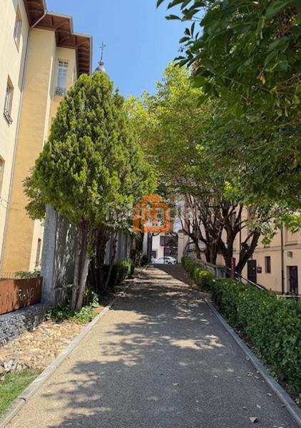 Foto ef0b75e0-c246-40e6-bad9-a876579e9231. Apartament amb calefacció aparcament a Centro Ciudad León