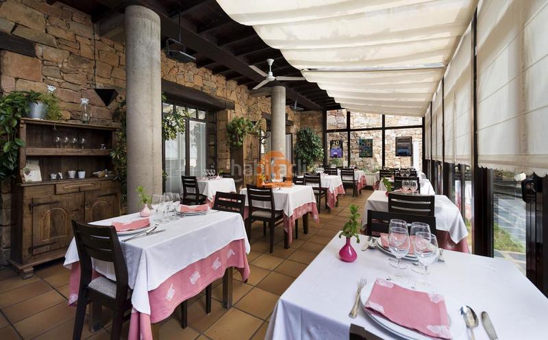 Foto dd2d1415-7276-455b-86c0-98cb52473ed0. Édifice dans Astorga