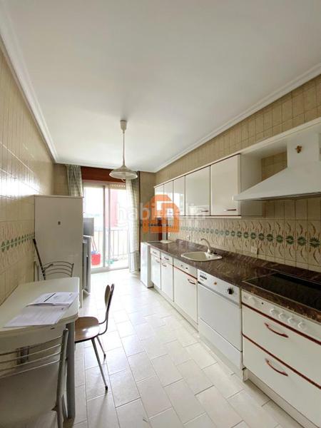Foto b89f00f4-a6db-470c-a1a9-8ddadc9a1472. Flat with heating parking in Centro Ciudad León
