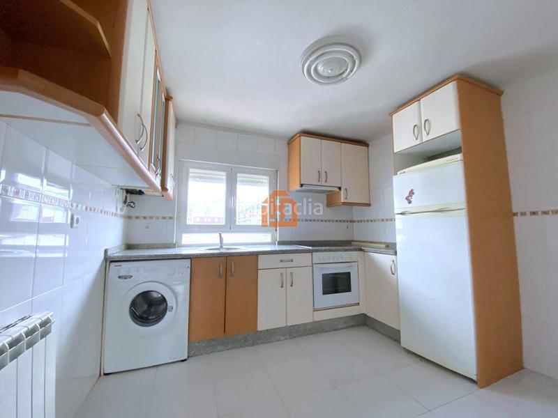 Foto 3363e355-1b7e-4236-98ef-a28711ae8e68. Flat with heating in San Claudio - La Chantría León