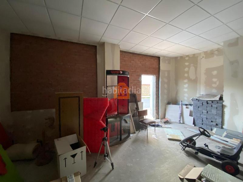 Foto fcd5bb3b-0f50-4cad-b23d-c47768d2fc77. Locale commerciale in Trobajo del camino