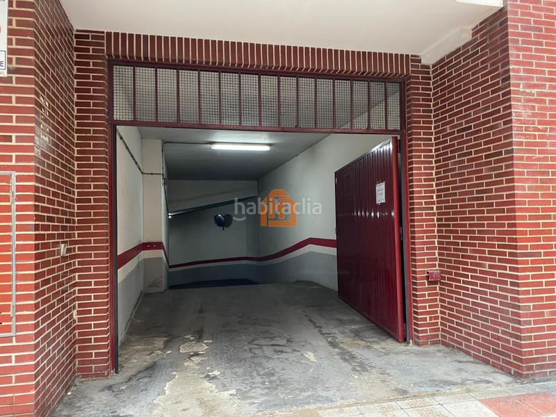 Foto 16437fde-5fb4-4a30-8b32-36f4bd81c38f. Location parking voiture dans Centro Ciudad León