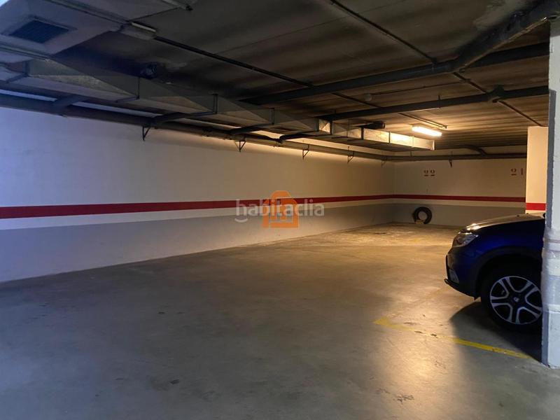 Foto d0eb1e8b-7567-445b-9db2-8015028d644b. Location parking voiture dans Centro Ciudad León