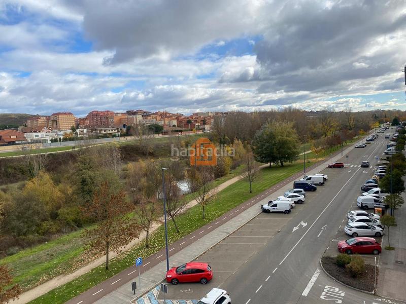 Foto f89d1584-2c4e-4037-bdcf-665ed923faa4. Affitto appartamento con riscaldamento parcheggio in León