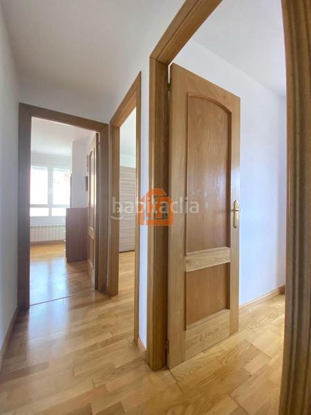 Foto c981d1f8-3f87-473a-b462-bab21e135c0c. Location appartement avec chauffage parking dans El Soto León