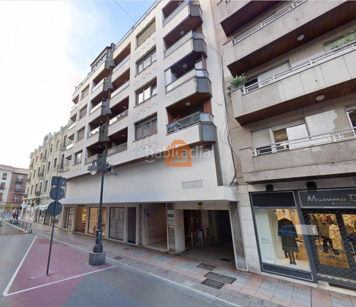 Foto d3208a7e-0b4c-496e-b48b-0ec1d5314493. Rent car parking in Centro Ciudad León