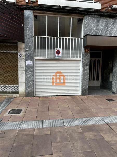 Foto ae74bb5f-4afe-4072-ab46-b8ffd4792ee6. Rent car parking in San Esteban León