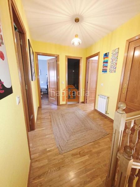 Foto 52163bdf-01f8-4acc-a0b5-1ca2f1e1a389. Casa adossada amb calefacció aparcament piscina a Sariegos