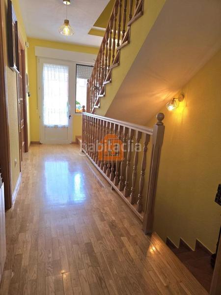 Foto d5ad66df-4ec8-4c98-b333-b2b37b0f5a13. Casa adossada amb calefacció aparcament piscina a Sariegos