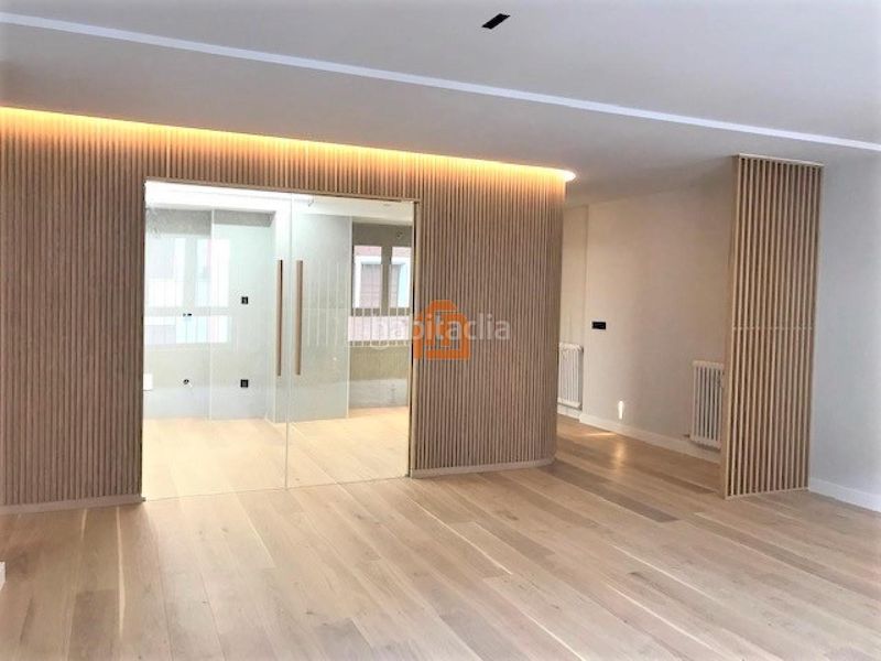 Foto 41116ae0-46a1-4175-adb9-a4566e25515a. Pis amb calefacció aparcament a Centro Ciudad León