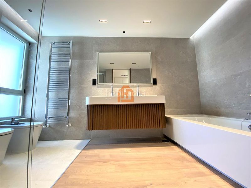 Foto 56574d8f-c950-4154-b888-d0ca3c3a5c42. Pis amb calefacció aparcament a Centro Ciudad León