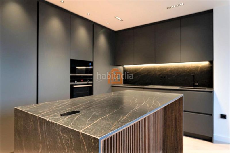 Foto b015ad5b-34f3-453a-a6ca-d22b9bb9b85a. Pis amb calefacció aparcament a Centro Ciudad León