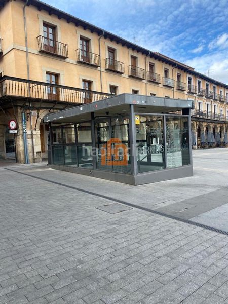 Foto 062a44f9-f949-41bb-94b9-bb60a1df2c91. Aparcament cotxe a Casco Antiguo León