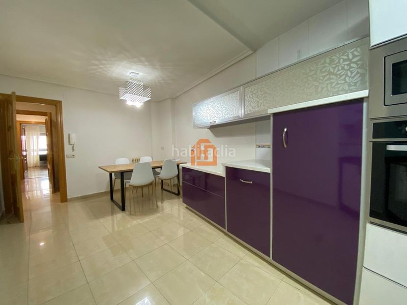 Foto 390b77b8-ad33-4405-9933-401b9d4c9494. Pis amb calefacció a Centro Ciudad León