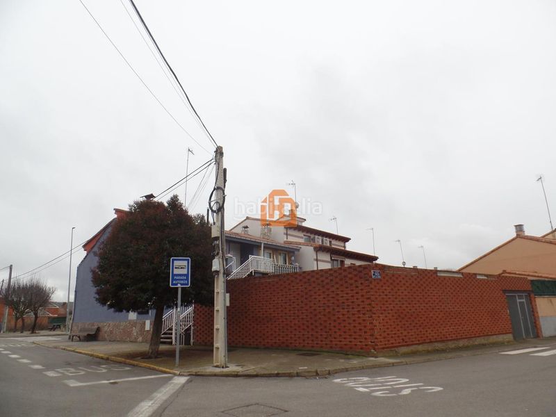 Foto 548e4248-a427-4038-bb1e-583d7d7e24df. Edifici a Sariegos