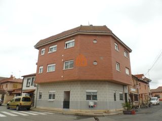 Edificio in Llamargos
